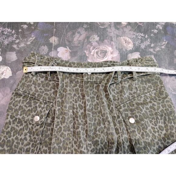 Marissa Webb Collective Leopard Tie Waist Belted Mini Skirt Green Womens Size 10 - Picture 8 of 10